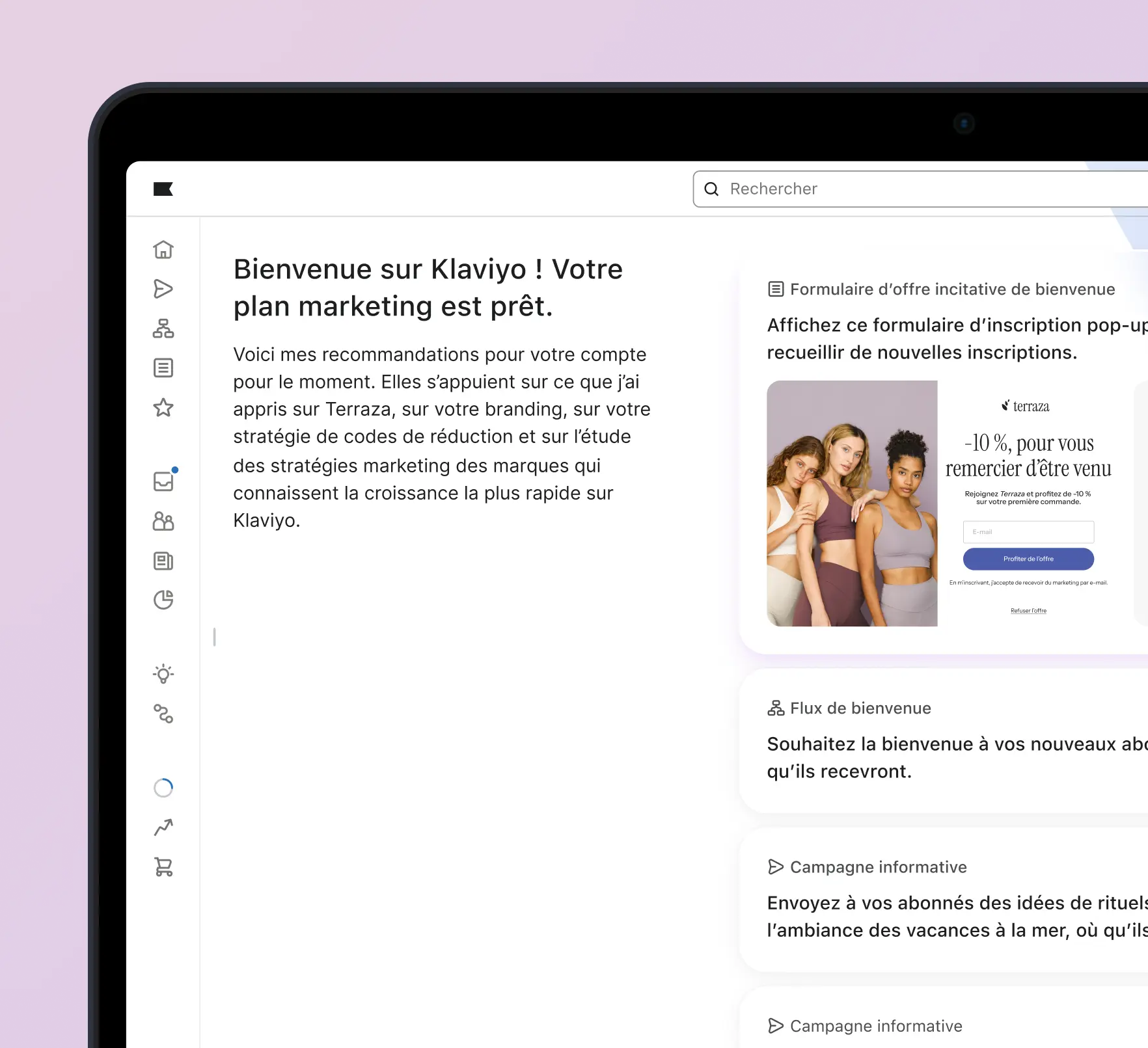 Interface de Klaviyo affichant des recommandations marketing, un formulaire d'inscription pop-up, et des options de campagne.