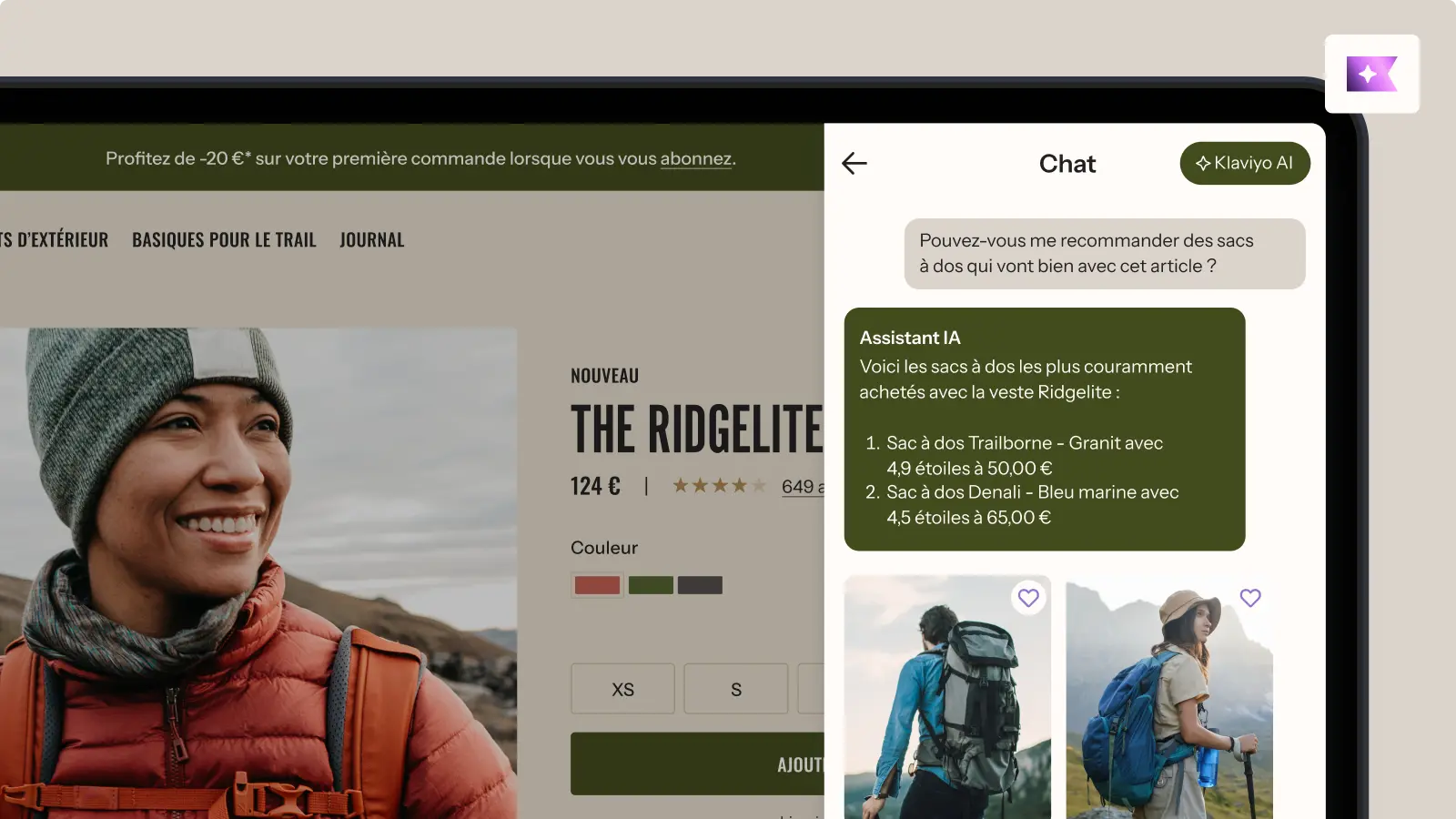 Page de produit en ligne pour une veste avec chat d'assistant IA recommandant des sacs à dos assortis.