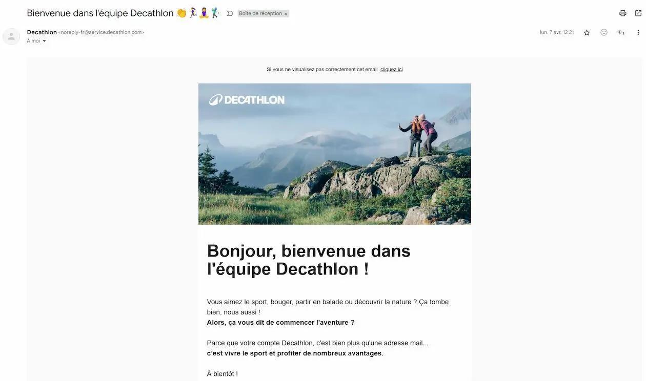 Capture d’écran d’un e-mail de bienvenue envoyé par Decathlon avec l’adresse d’expédition noreply-fr@service.decathlon.com. Le message est chaleureux et invite à rejoindre l’aventure Decathlon, mais l’adresse empêche toute réponse directe de la part du destinataire.