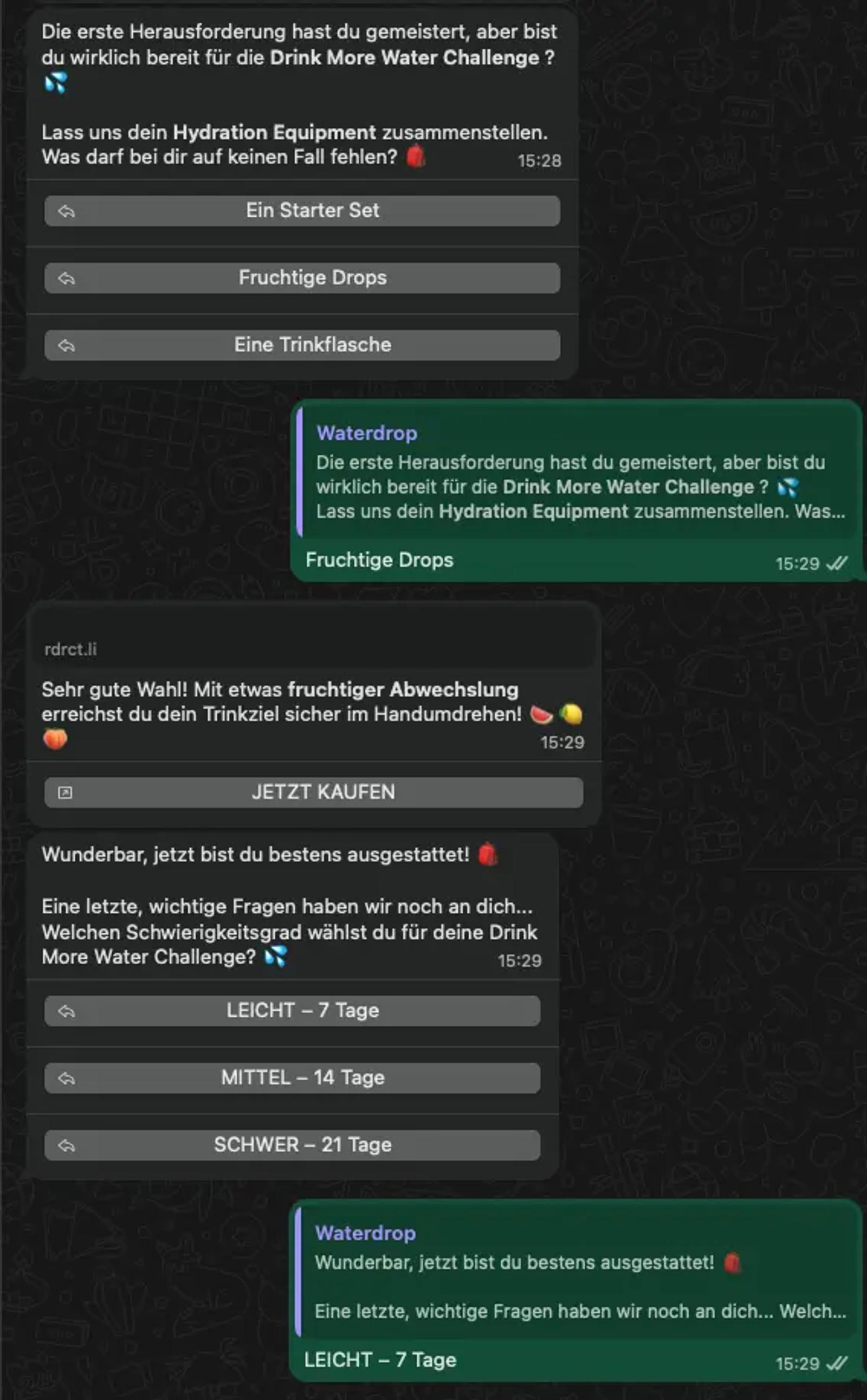 WhatsApp-Chat über die "Drink More Water Challenge" mit Auswahloptionen für Hydration Equipment und Schwierigkeitsgrad.