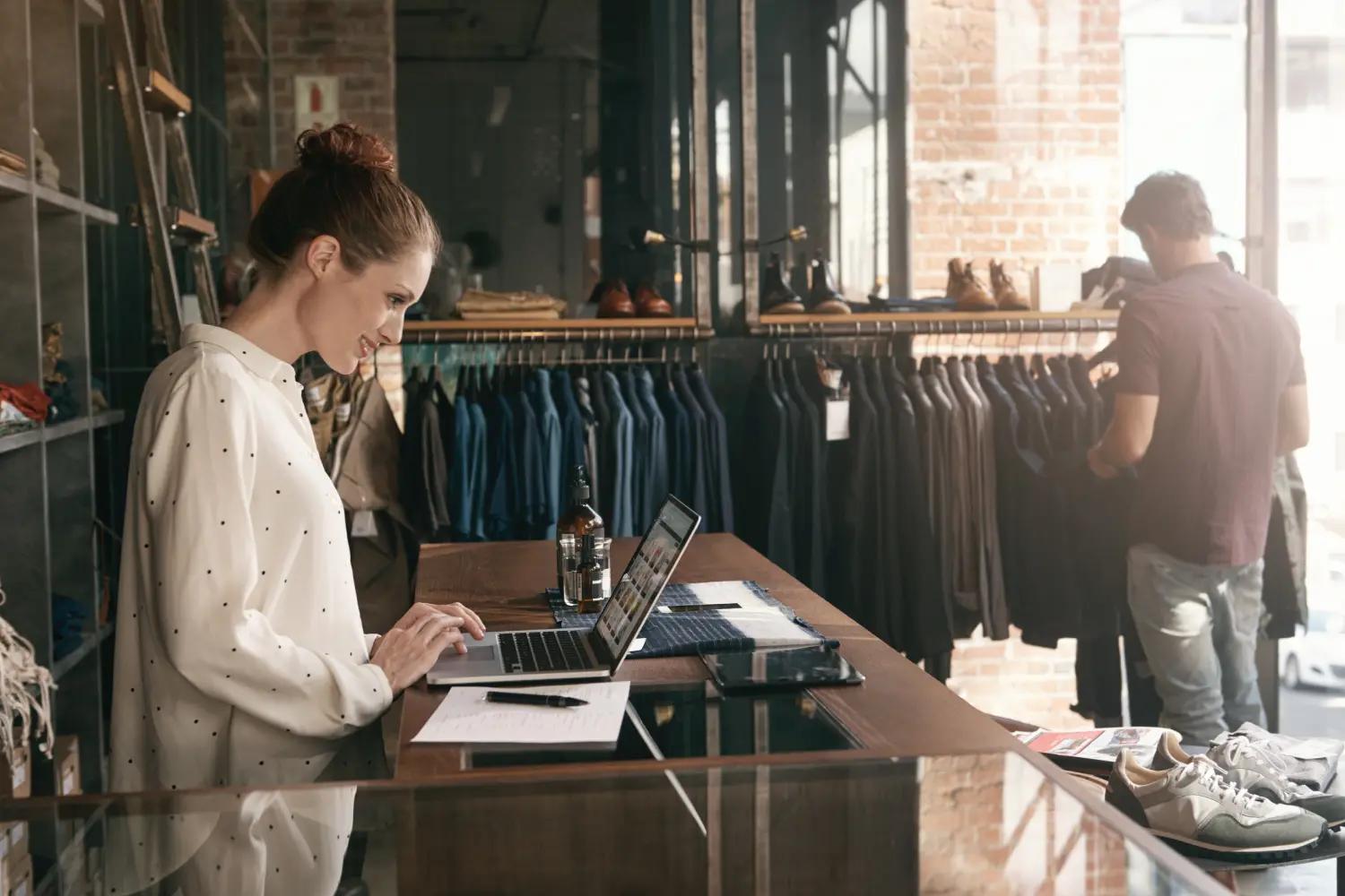 Prestashop owner at her store