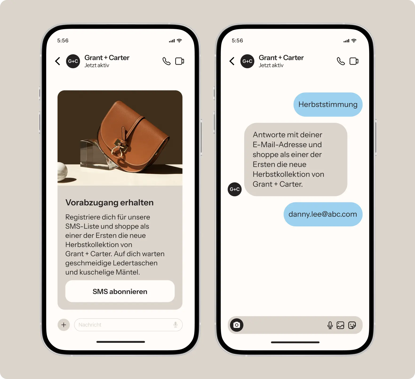 Zwei Smartphones zeigen eine Nachricht von Grant + Carter. Links: Bild einer braunen Tasche, Text zur SMS-Anmeldung. Rechts: Chat mit E-Mail-Antwort.