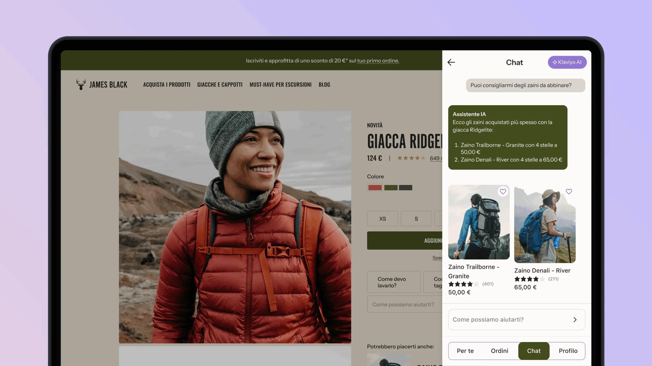 Schermata di un sito e-commerce "James Black" con un'immagine di una persona in giacca rossa. A destra, una chat AI consiglia zaini.