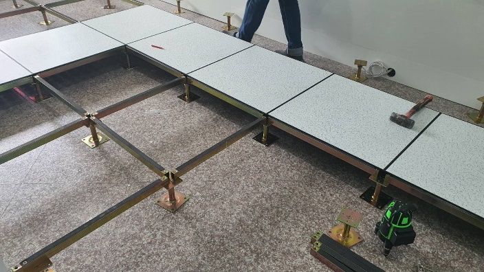 ปรับปรุงห้องประชุม Smart Room พร้อม Raised Floor และระบบ AV