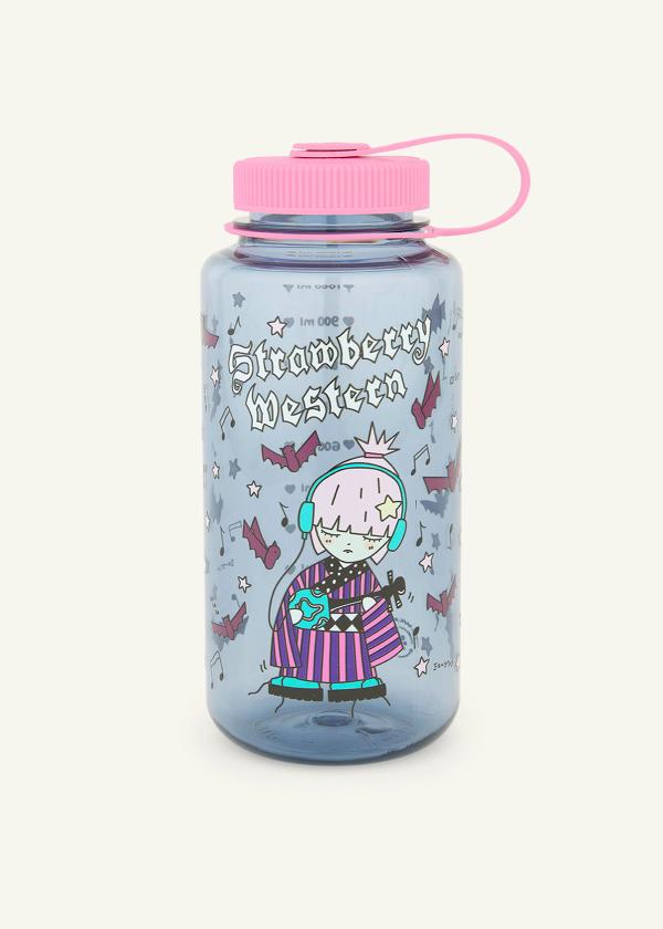 Front view of 1000ml / 32oz Sustain Nalgene wide-mouth water bottle. Smoke grey bottle with deadstock bubblegum pink cap and Gothic Melody artwork.