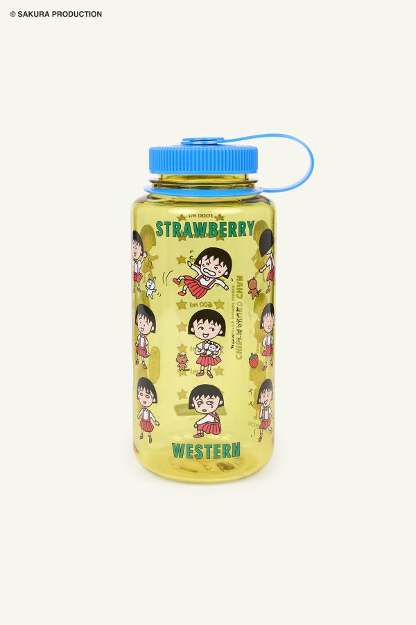 Flat image of Chibi Maruko Chan Tanoshii Nalgene Bottle. Yellow translucent bottle with blue cap, adorned with Chibi Maruko-chan displaying various emotions. Reads Strawberry Western in green lettering.