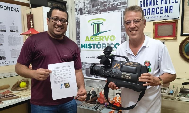 Doação de filmadora histórica enriquece acervo de Dracena e preserva memória da televisão brasileira
