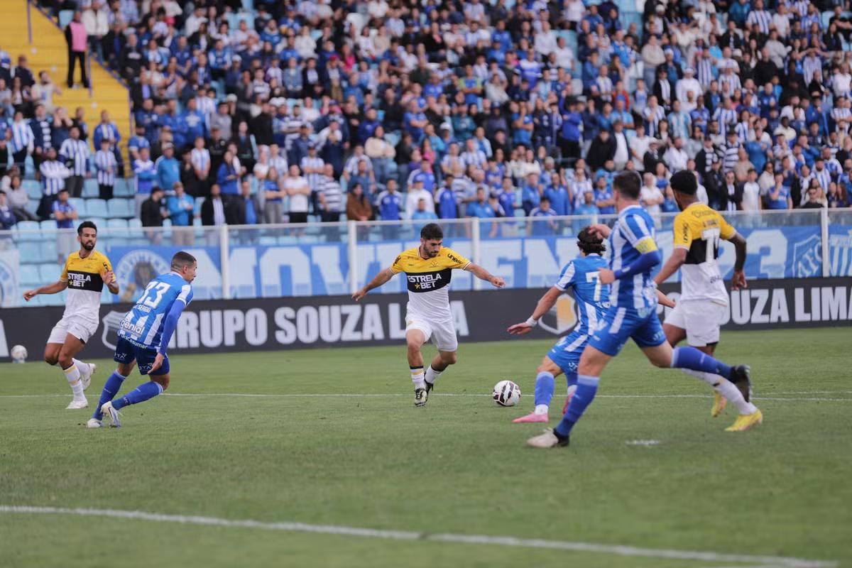Avaí e Criciúma empatam na 33ª rodada da Série B