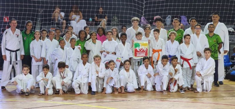 Atletas de Dracena participam da III Etapa do Campeonato Paulista de Karatê 2026 em Santana de Parnaíba