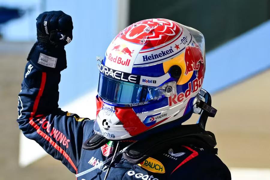 Verstappen vence GP dos EUA e se aproxima de Piastri no Mundial