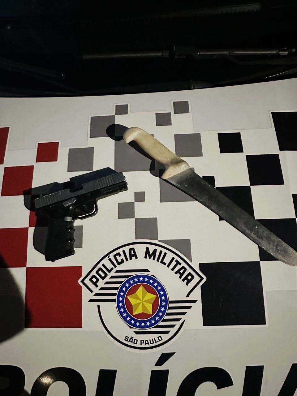Motorista é preso por embriaguez e porte de simulacro em SP