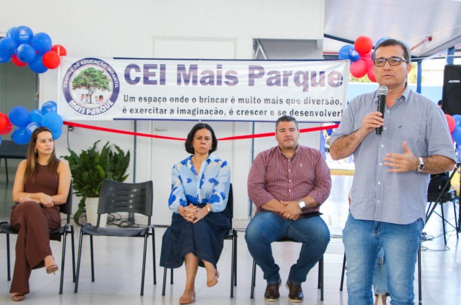 Prefeito Dr. Cassiano Maia discursa na inauguração do CEI Mais Parque.