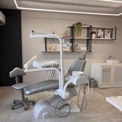 Dra. Nathalia Von Zuben