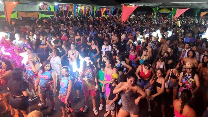 Sucesso na abertura do 3° Castifolia com show da banda The Brothers e presença da comunidade