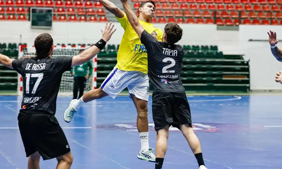 Brasil confirma invencibilidade e lidera grupo no Sul-Centro Americano de handebol