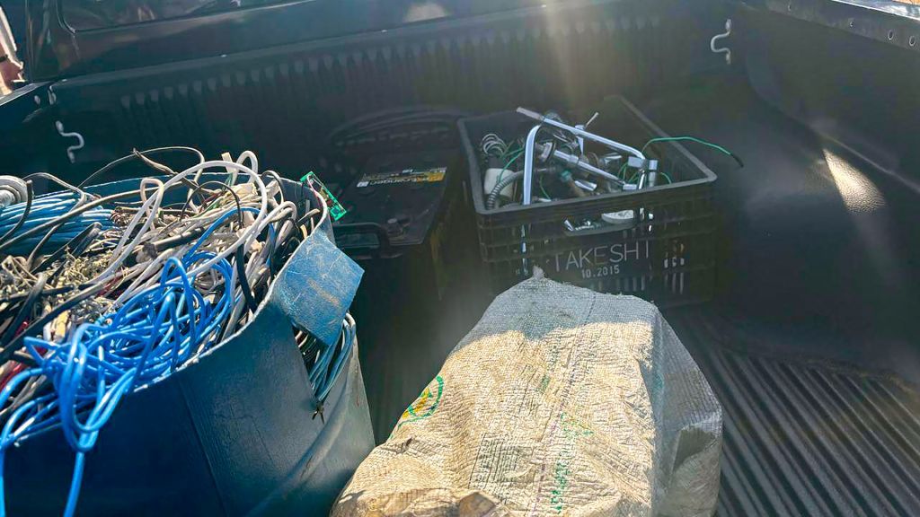 Fios de cobre apreendidos em operação policial em Araçatuba.