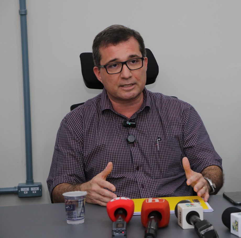 Prefeito Cassiano Maia assina contrato de iluminação LED com Consórcio Brilha Três Lagoas.