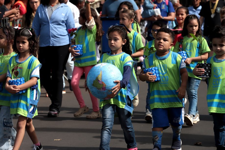 Três Lagoas celebra 110 anos com desfile cívico e anúncios de R$ 232,5 milhões em investimentos