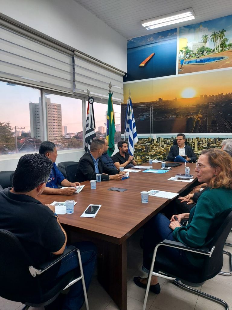 Prefeito Lucas Zanatta assina ordem de serviço para construção da UBS Porto Real 2, que atenderá 12 mil pessoas na região noroeste de Araçatuba.