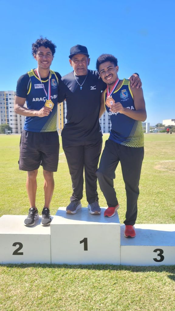Atletas de Araçatuba comemoram vitória no atletismo dos Jogos Regionais.