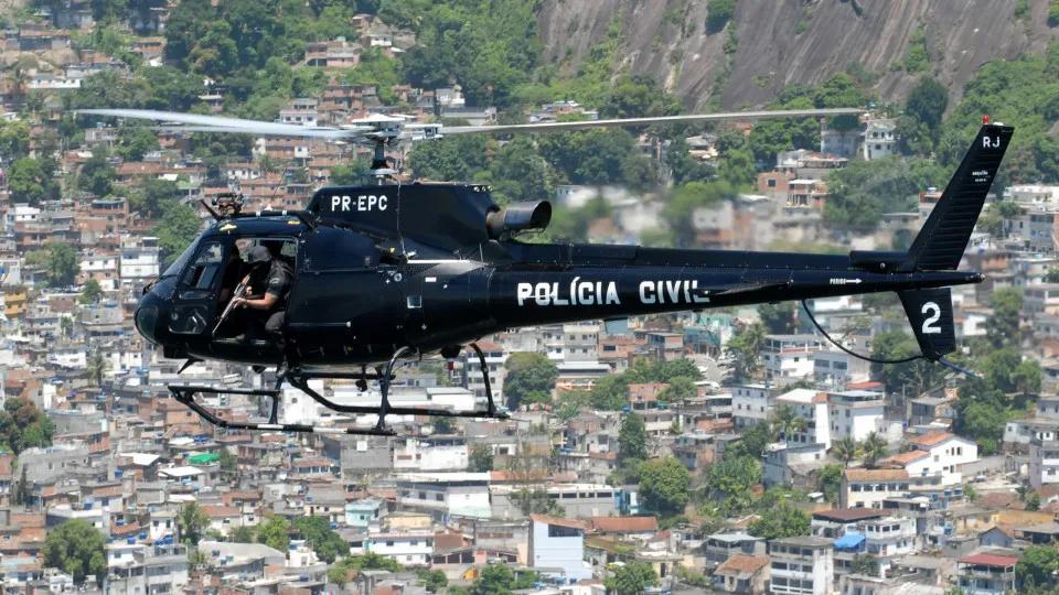Megaoperação no Rio mira Comando Vermelho com 2,5 mil policiais