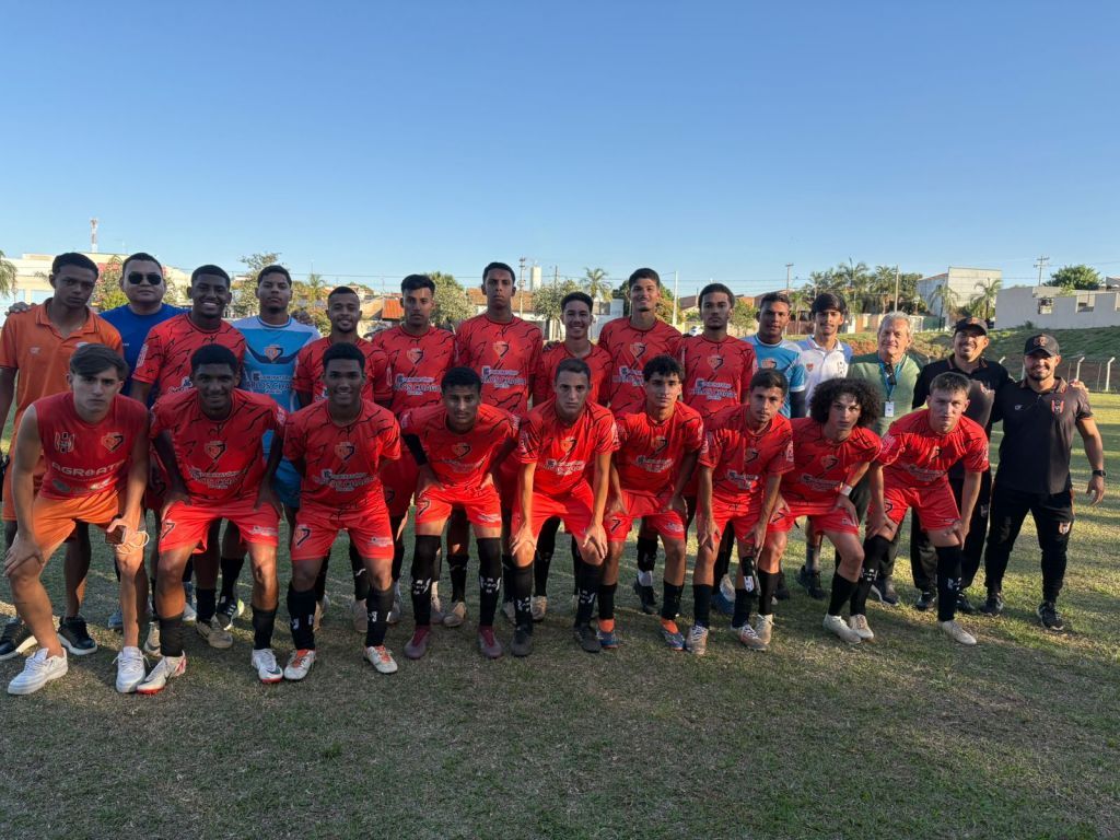 Jogadores de Araçatuba comemoram vitória nos Jogos Regionais 2023.