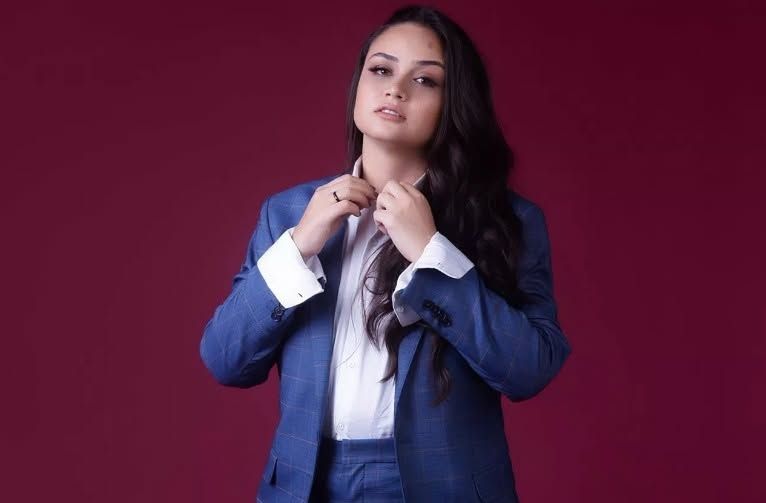 Luiza Martins faz show especial na Expoagro 2026 em comemoração aos 89 anos de Andradina