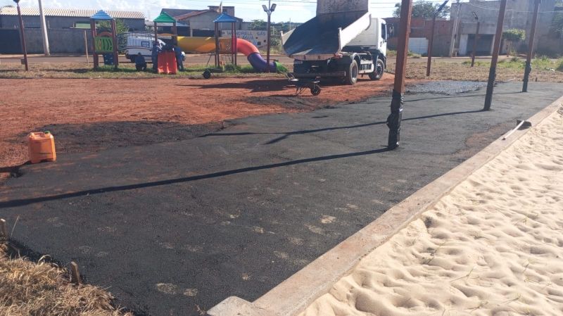 Obra na Nova Praça do Bairro Pereira Jordão Avança para Concluir Espaço de Lazer e Convivência