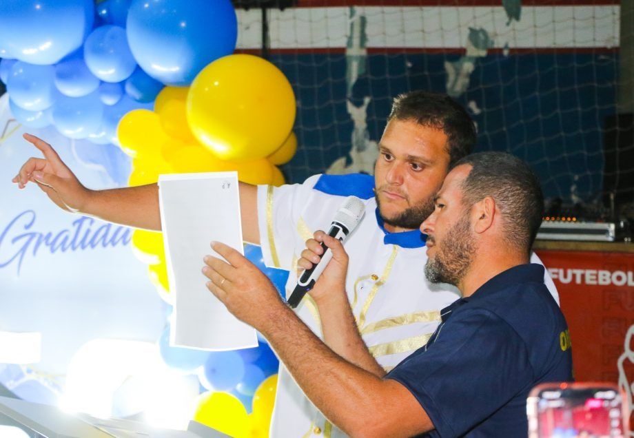Kaionâ Monteiro Higino faz juramento na abertura das Olimpíadas APAEs.