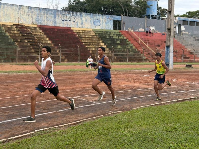 Atletas de Dracena conquistam vitórias em competições regionais de futebol, voleibol e atletismo