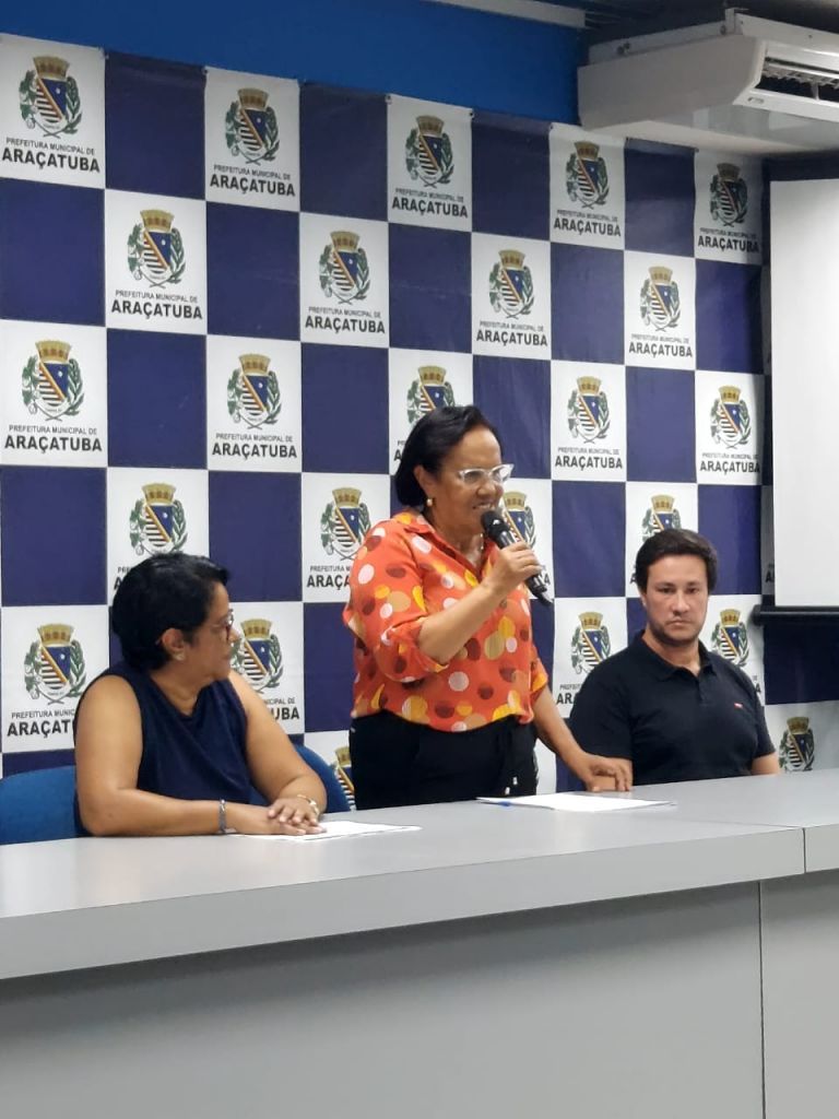 Novos conselheiros do CAE Araçatuba em cerimônia de posse no Salão Azul.