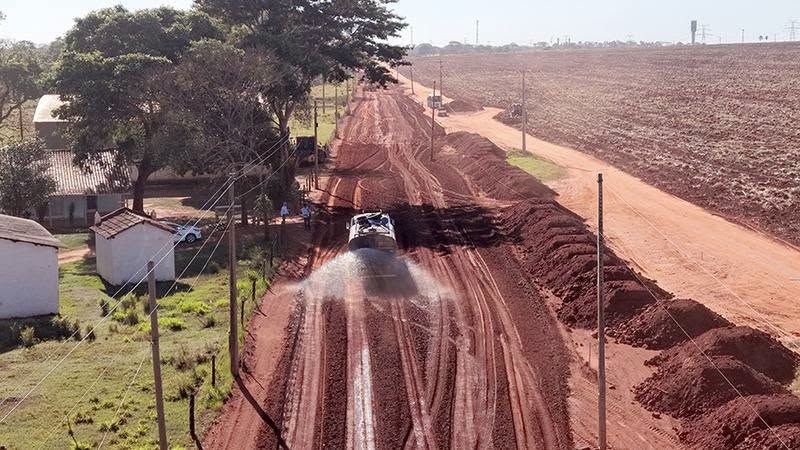 Obras de asfaltamento que ligam Andradina a Castilho são retomadas para melhorar mobilidade e impulsionar o desenvolvimento regional