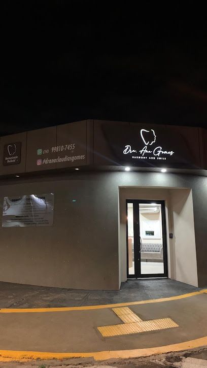 Dra Ana Gomes | Cirurgiã Dentista | Facetas em resina | Mary Dota Bauru
