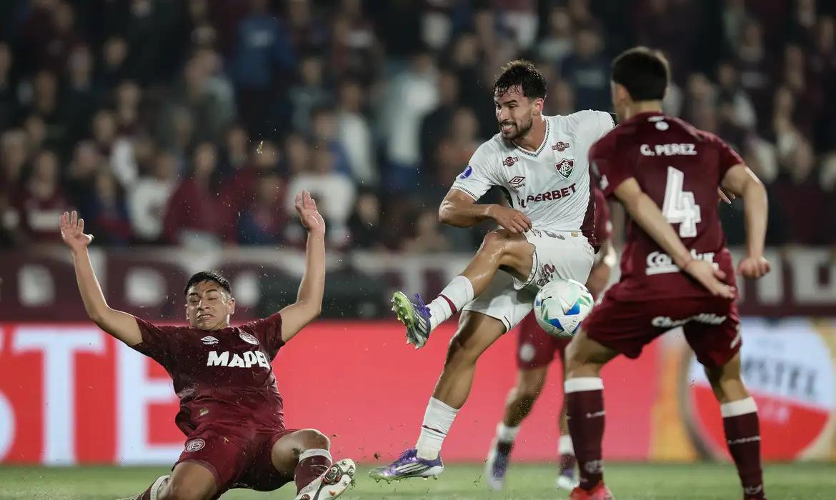 Imagem de Fluminense perde para Lanús na Copa Sul-Americana Fluminense perde para Lanús na Copa Sul-Americana