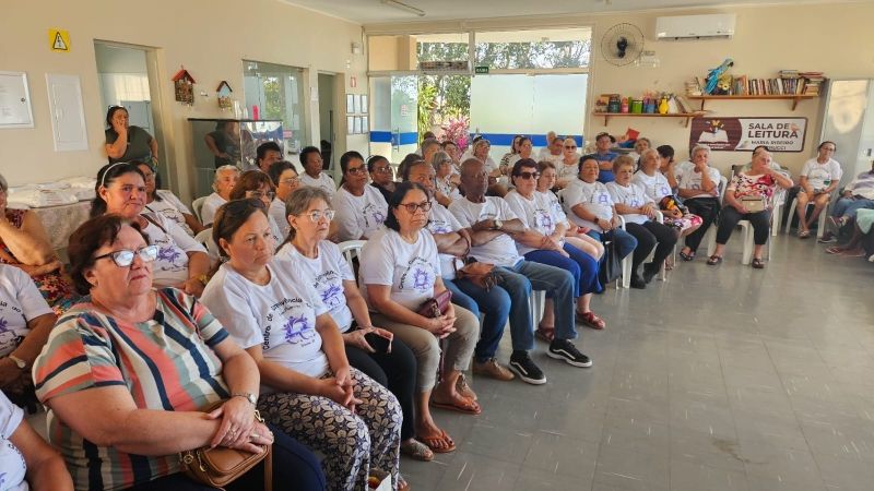 Delegada destaca Lei Maria da Penha em palestra a idosos