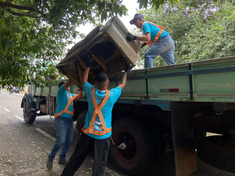 Mutirão de Limpeza em Dracena Recolhe 23 Toneladas Contra Dengue