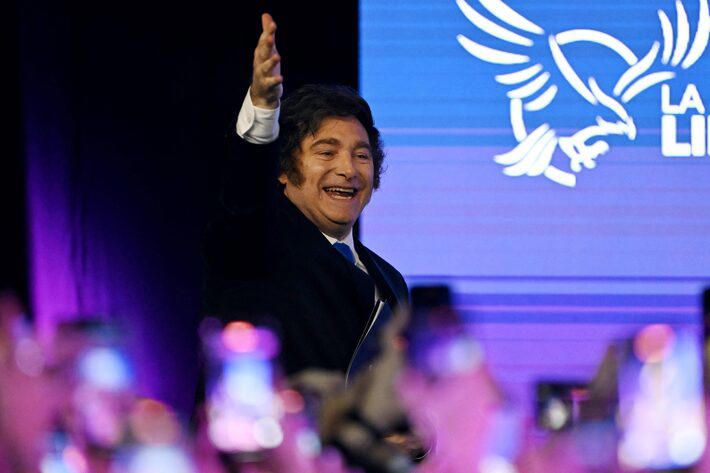 Javier Milei vence eleições legislativas na Argentina