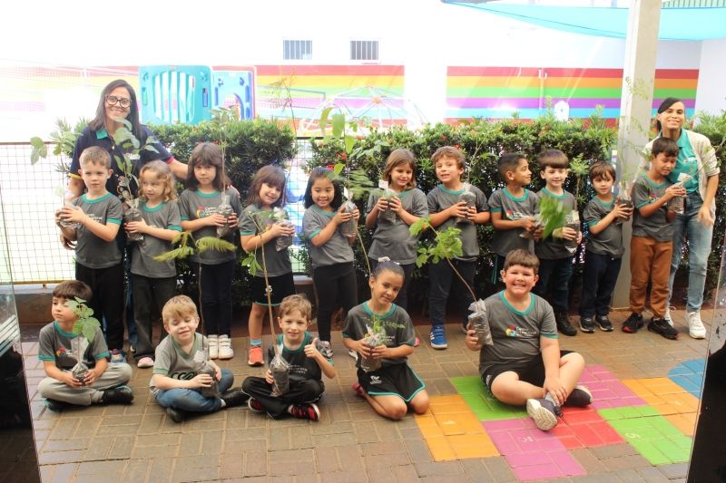 Prefeitura de Andradina promove ações de arborização e educação ambiental em comemoração ao Dia da Árvore