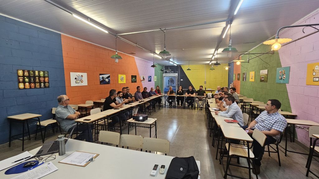 Reunião de governança discute Araçatuba como polo de TI em São Paulo.