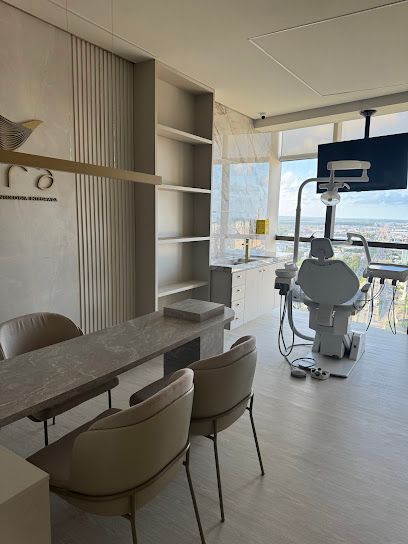 AURA INSTITUTO DE ODONTOLOGIA INTEGRADA
