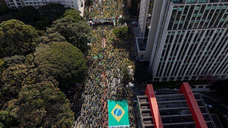 Manifestações pró-Bolsonaro marcam capitais brasileiras