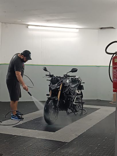 FS Moto Studio