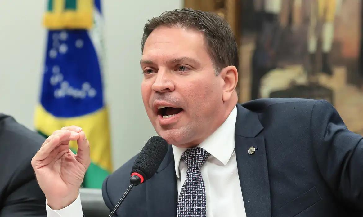 Imagem de STF pede extradição de Alexandre Ramagem dos EUA STF pede extradição de Alexandre Ramagem dos EUA