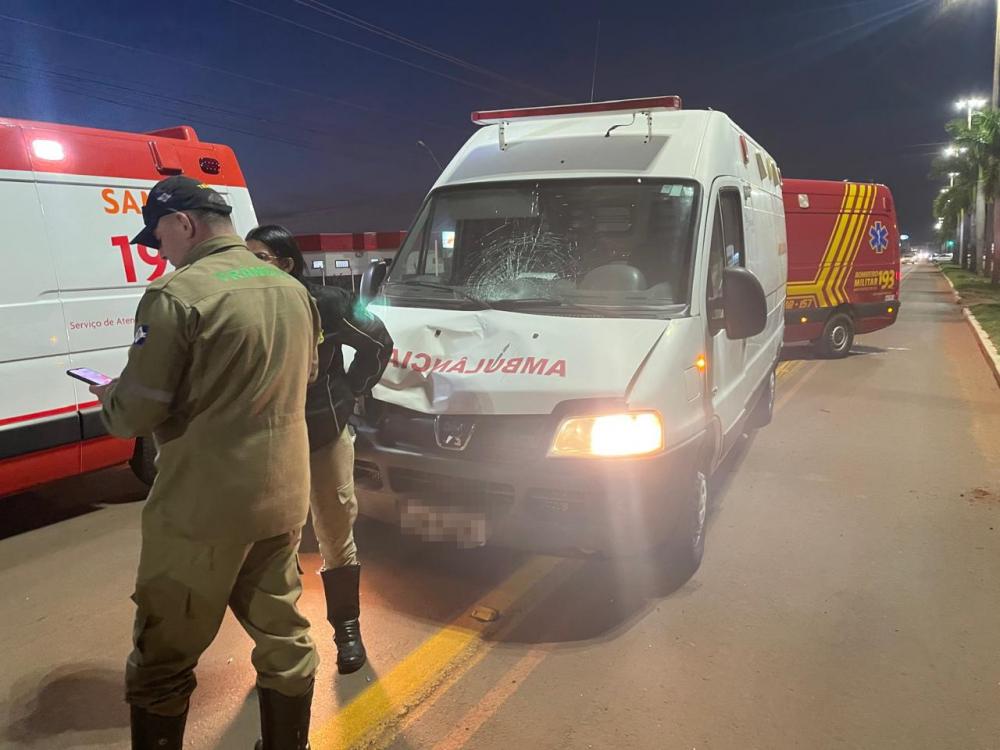 A ambulância particular seguia sentido SP-MS e não transportava pacientes no momento do acidente.