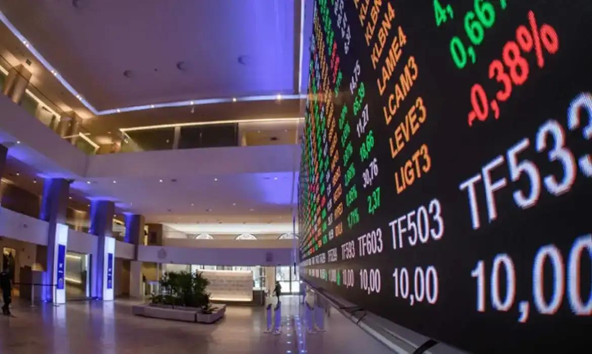 Mercado financeiro brasileiro registra maior alta desde abril de 2023 impulsionado por recuo do dólar e otimismo internacional