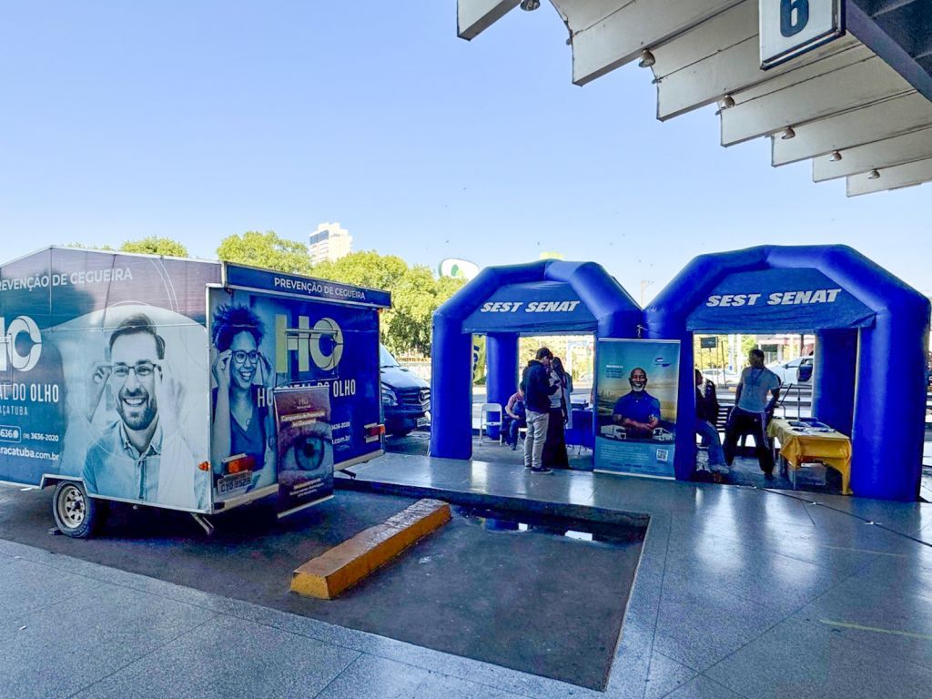 Vacinação contra gripe no Terminal Rodoviário de Araçatuba, evento Sest/Senat.