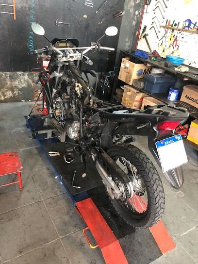 MRT Moto Garage