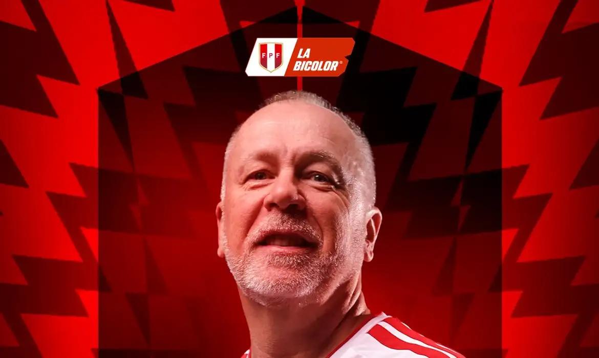 Mano Menezes assume comando da seleção peruana de futebol por quatro anos
