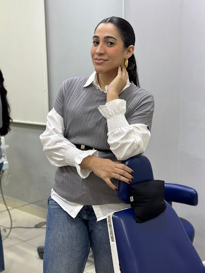 Dra. Camila Branco Cirurgiã Dentista