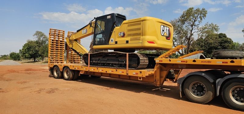 Castilho Adquire Nova Escavadeira Caterpillar para Obras